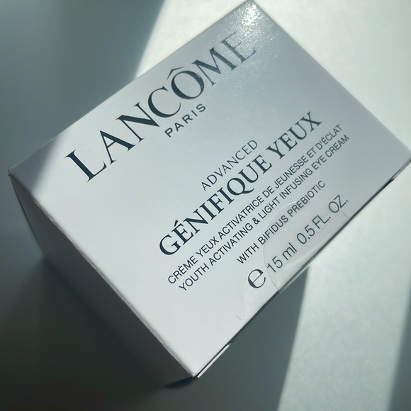 Lancome ADVANCED GÉNIFIQUE EYE CREAM Hydrating and brightening 15ml - Picture 1 of 4